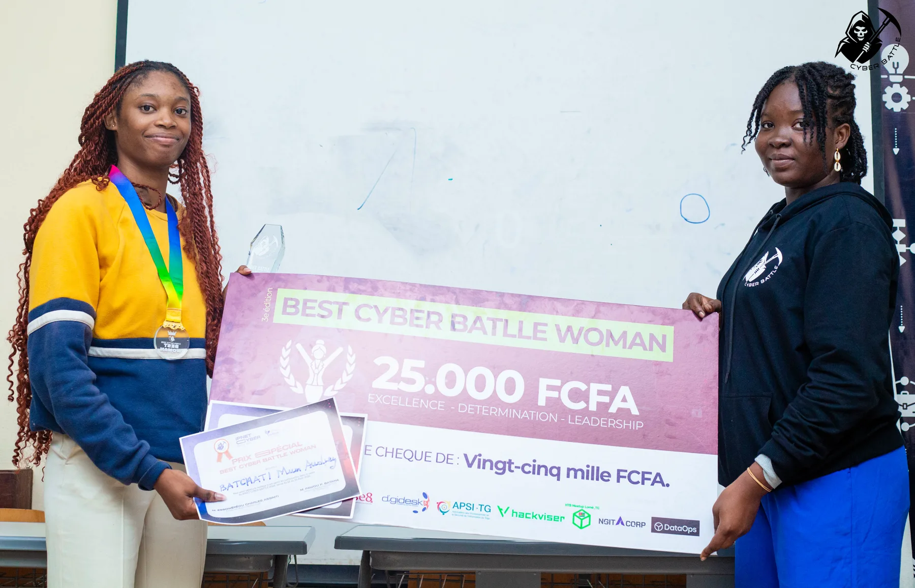 Audrey BATCHATI receiving the Best Cyber Battle Woman 2026 trophy and prize